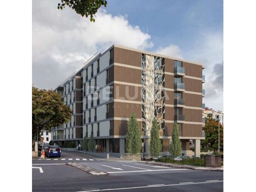 Apartment / Etagenwohnung in Funchal, Madeira