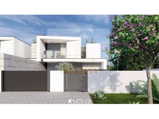Casa di lusso a Vila Nova de Famalicão, Distrito de Braga