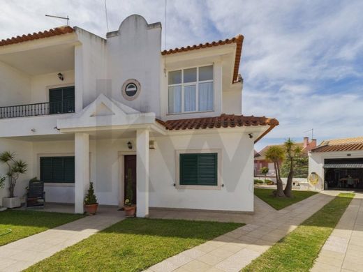 Lüks ev Charneca de Caparica, Almada