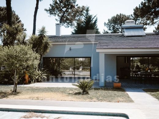 Luksusowy dom w Charneca de Caparica, Almada