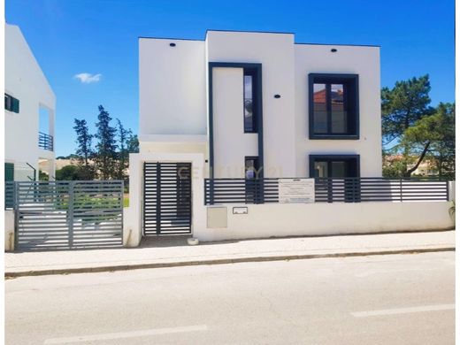 Lüks ev Charneca de Caparica, Almada