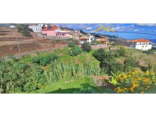 Grond in Santa Cruz, Madeira