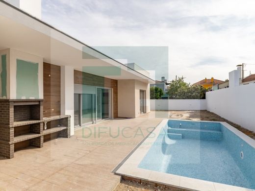 Συγκρότημα ανεξάρτητων κατοικιών σε Σετούμπαλ, Setúbal