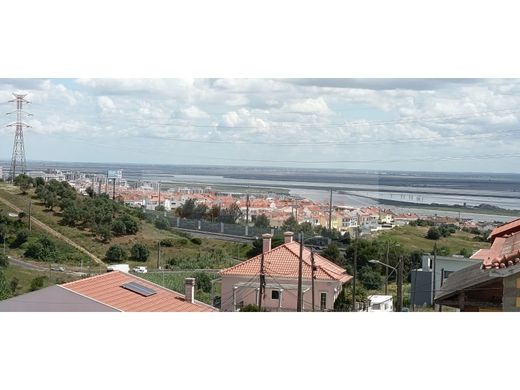 Semidetached House in Loures, Lisbon
