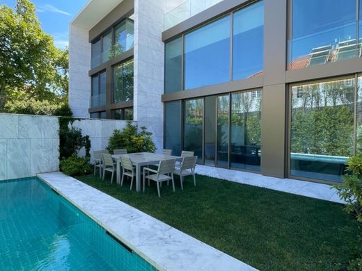 Luxury home in Cascais, Lisbon