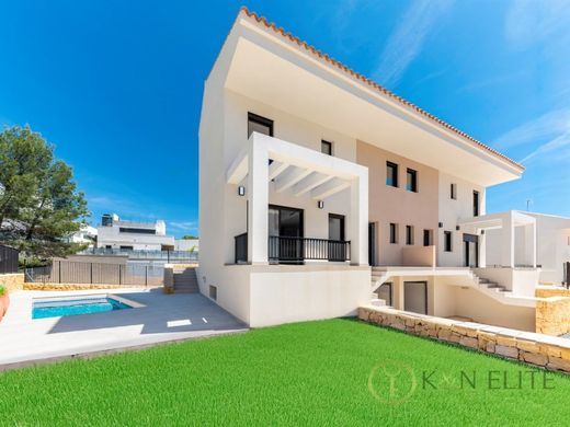 Villa multifamiliale à la Nucia, Alicante