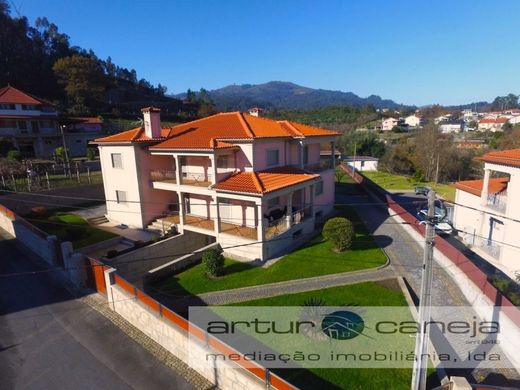 Casa di lusso a Arcos de Valdevez, Distrito de Viana do Castelo