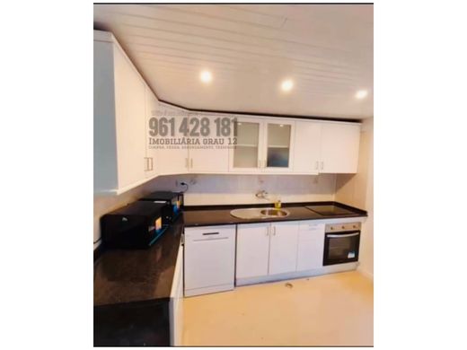 Villa Plurifamiliare a Ajuda, Oeiras