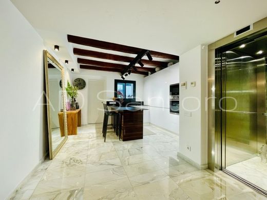 Casa de lujo en Vilanova i la Geltrú, Provincia de Barcelona