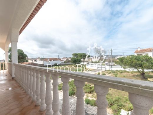 Luxury home in São Martinho do Porto, Alcobaça