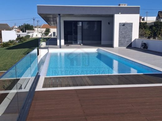 Luxe woning in Alcobaça, Distrito de Leiria