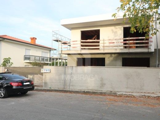 ‏וילה רב-משפחתית ב  Braga, Distrito de Braga