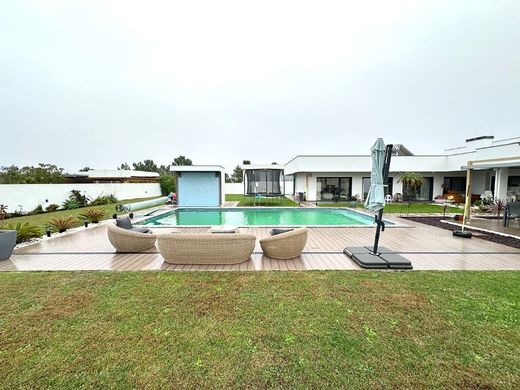 Dom jednorodzinny w Seixal, Distrito de Setúbal