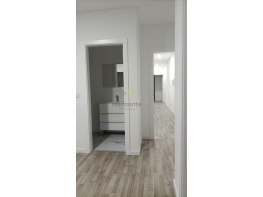 ‏וילה רב-משפחתית ב  Seixal, Distrito de Setúbal