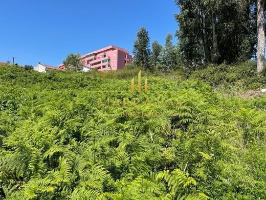 Land in Paredes, Distrito do Porto