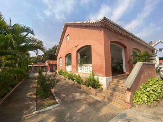 منزل ﻓﻲ Luanda, Luanda Province