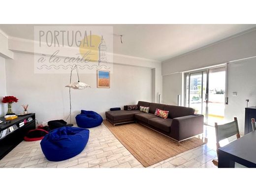 Apartment / Etagenwohnung in Faro, Distrito de Faro
