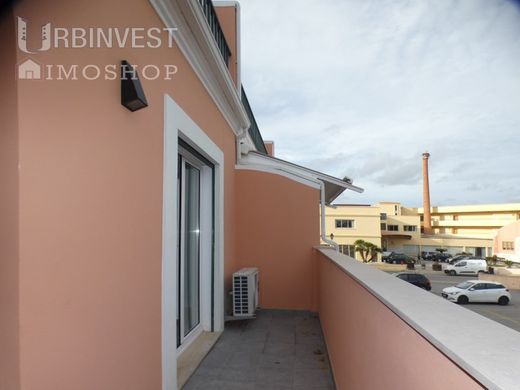 Mehrfamilienhaus in Lagoa, Distrito de Faro