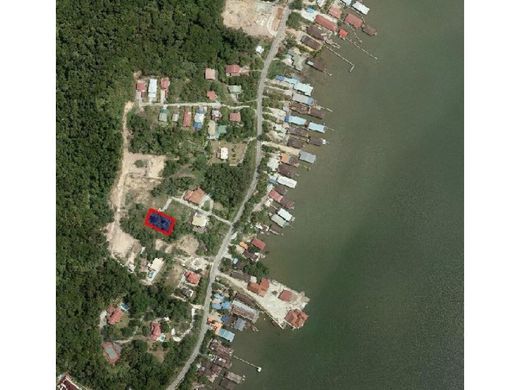 토지 / Kampong Kota Batu