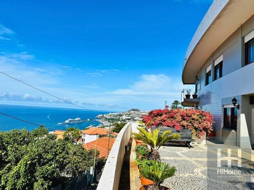 Πολυτελή κατοικία σε Φουντσάλ, Funchal