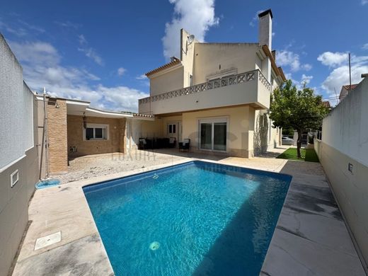 Luxury home in Almada, Distrito de Setúbal