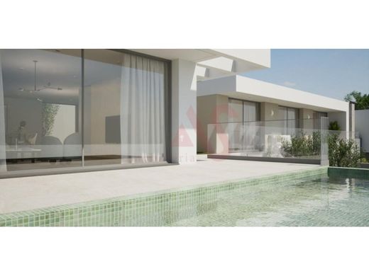 Συγκρότημα ανεξάρτητων κατοικιών σε Calheta, Madeira