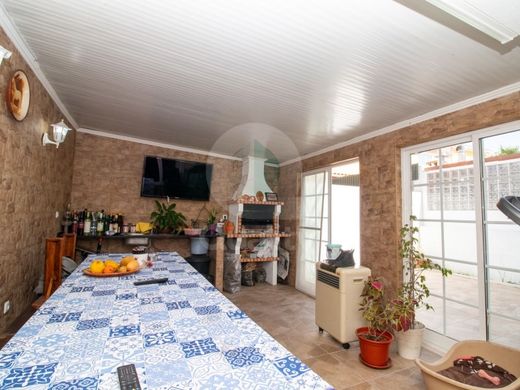 Semidetached House in Moita, Distrito de Setúbal