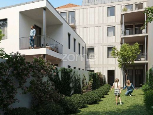 Apartment / Etagenwohnung in Porto, Distrito do Porto