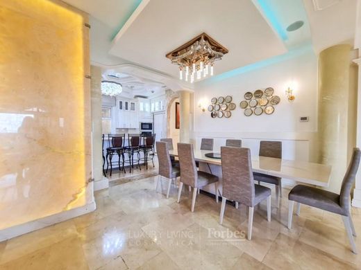 Penthouse for sale in San José