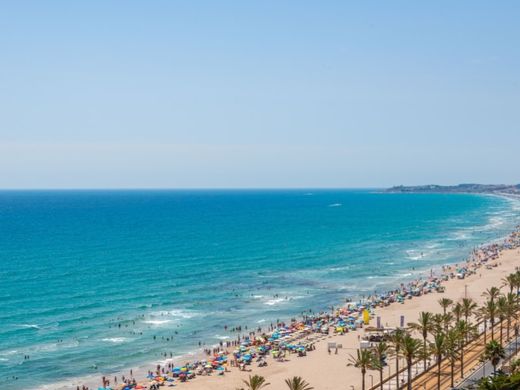 El Campello, アリカンテのアパートメント