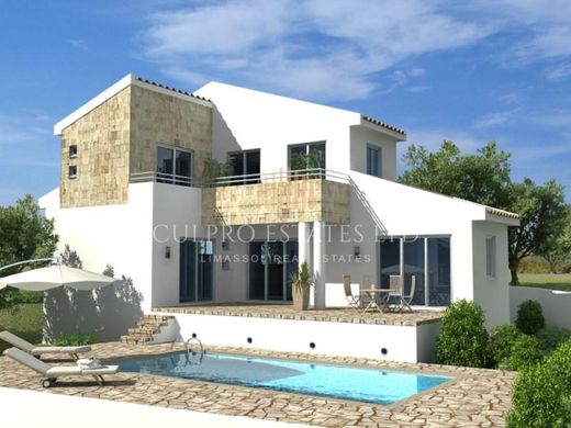 Luxury home in Pissoúri, Limassol District