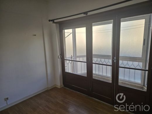 São Domingos de Benfica, Lisbonのアパートメント・コンプレックス