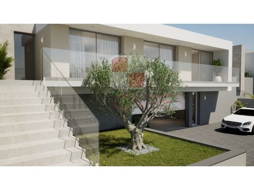 Luxus-Haus in Calheta, Madeira