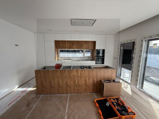 Элитный дом, Seixal, Distrito de Setúbal