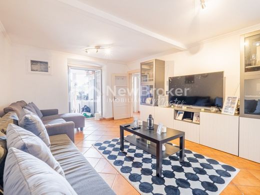 فيلا شبه مستقلة ﻓﻲ Oeiras, Distrito de Lisboa