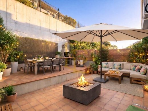 Mehrfamilienhaus in Olesa de Montserrat, Provinz Barcelona