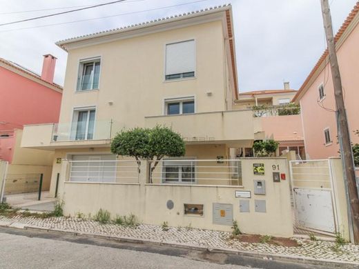 Odivelas, Distrito de Lisboaの高級住宅