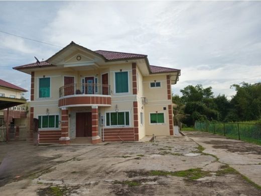 Einfamilienhaus in Kampong Sengkurong