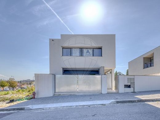 Luxury home in Maia, Distrito do Porto