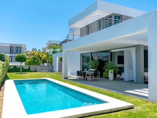Detached House in Estepona, Malaga