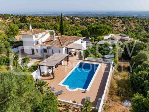 Vrijstaand huis in Loulé, Distrito de Faro