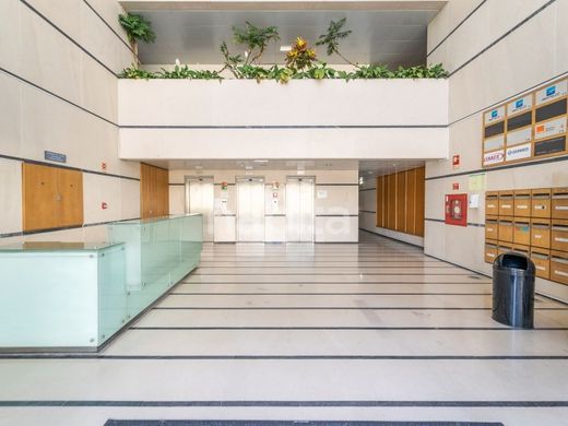 Офис, Амадора, Amadora