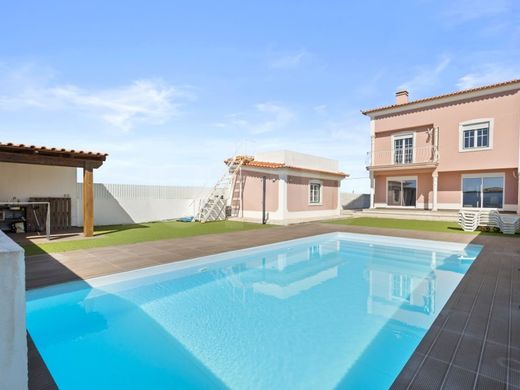 Semidetached House in Torres Vedras, Lisbon