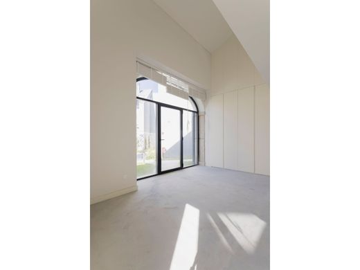 Apartment / Etagenwohnung in Marvila, Lisbon