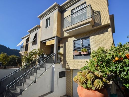 Συγκρότημα ανεξάρτητων κατοικιών σε Γρενάδα, Provincia de Granada