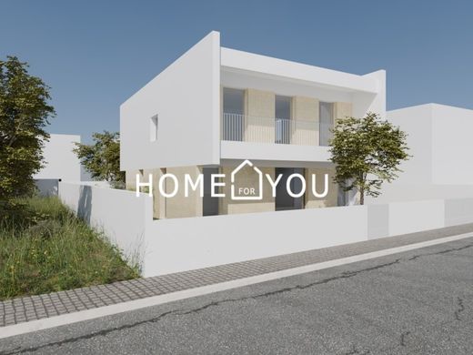 Luksusowy dom w Charneca de Caparica, Almada