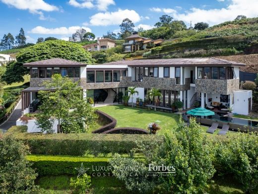 Luxe woning in San José, Cantón de San José