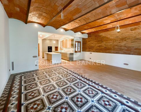 Apartment / Etagenwohnung in Barcelona, Provinz Barcelona