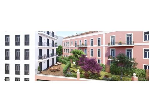 Apartment / Etagenwohnung in Campolide, Lisbon