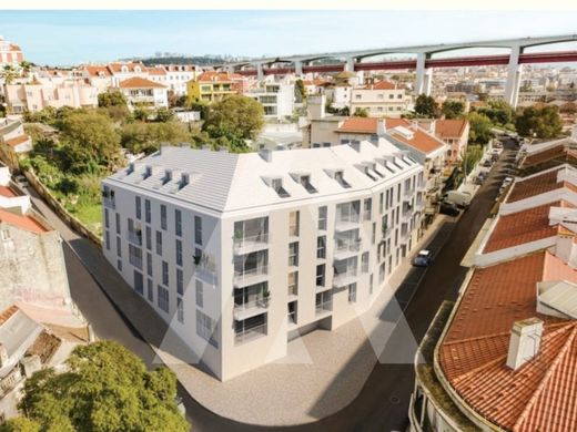 Appartement in Alcântara, Almada